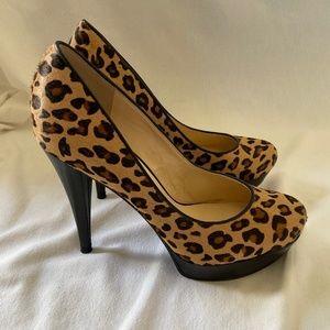 Guess Shoes, Size 8, Cheetah Print